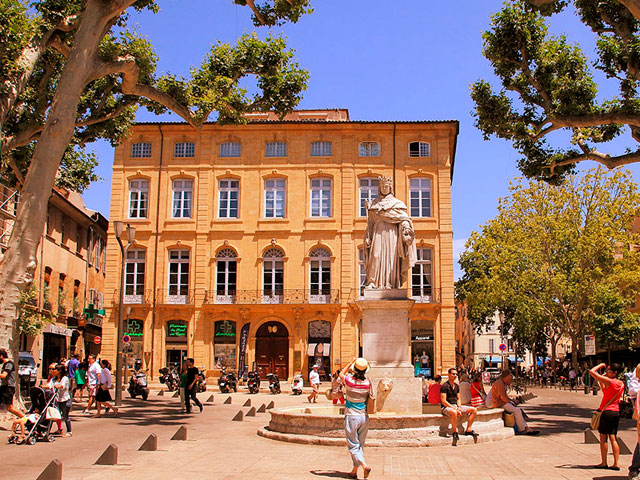 photographie de la ville de aix en provence